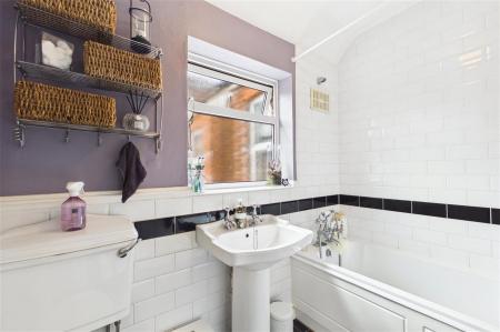 4 bedroom Terraced House for sale in Worting Road, Basingstoke