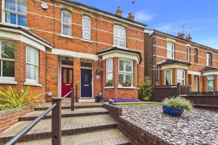 4 bedroom Terraced House for sale in Worting Road, Basingstoke