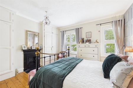 4 bedroom Terraced House for sale in Worting Road, Basingstoke