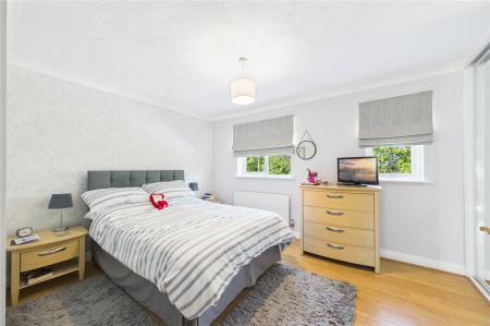 2 bedroom End of terrace house for sale in Birches Crest, Hatch Warren