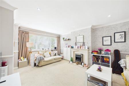 3 bedroom Terraced House for sale in Blackwater Close, Basingstoke