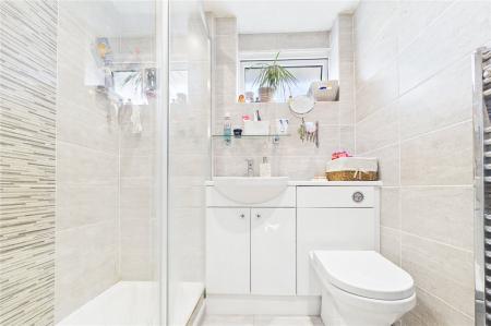 3 bedroom Terraced House for sale in Blackwater Close, Basingstoke