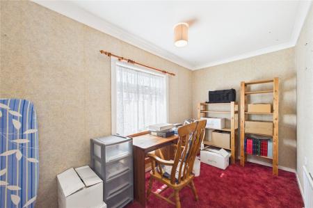 3 bedroom End of terrace house for sale in Dover Close, Basingstoke