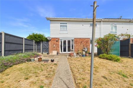 3 bedroom End of terrace house for sale in Dover Close, Basingstoke