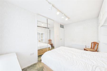 3 bedroom End of terrace house for sale in Dover Close, Basingstoke