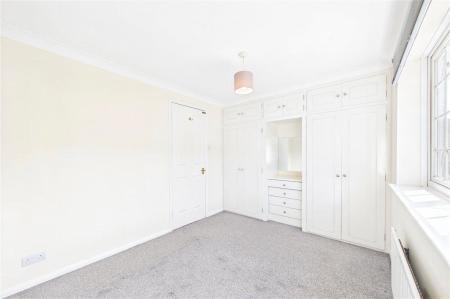 2 bedroom Terraced House to let in Little Copse Chase, Chineham