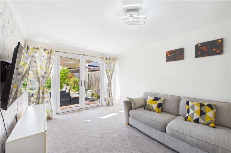 3 bedroom End of terrace house for sale in Mourne Close, Basingstoke