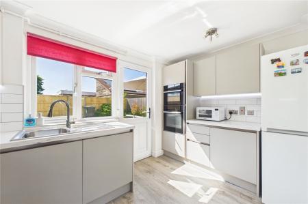 3 bedroom End of terrace house for sale in Mourne Close, Basingstoke