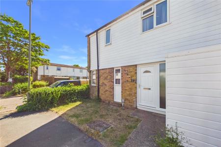 3 bedroom End of terrace house for sale in Mourne Close, Basingstoke