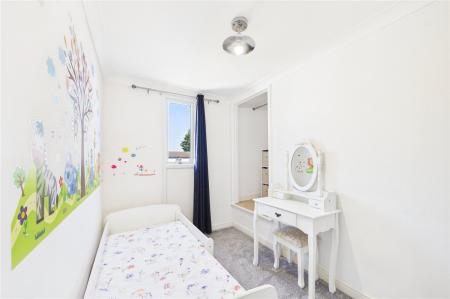 3 bedroom End of terrace house for sale in Mourne Close, Basingstoke