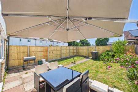 3 bedroom End of terrace house for sale in Mourne Close, Basingstoke