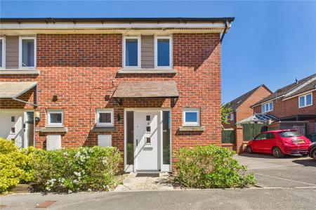 3 bedroom Semi-detached house for sale in Gardiner Road, Basingstoke