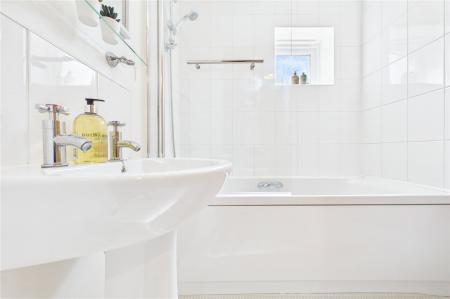 3 bedroom Semi-detached house for sale in Gardiner Road, Basingstoke
