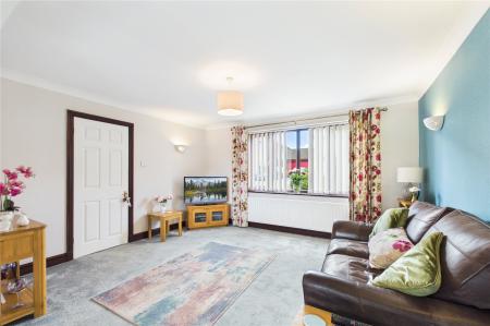 3 bedroom Link detached house for sale in Waterloo Avenue, Basingstoke