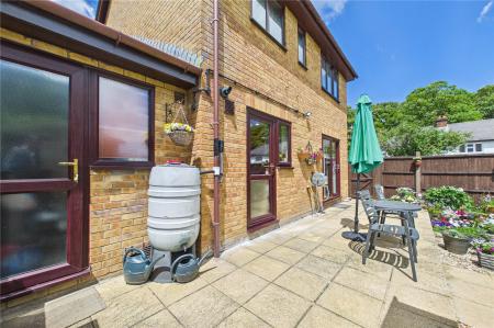 3 bedroom Link detached house for sale in Waterloo Avenue, Basingstoke