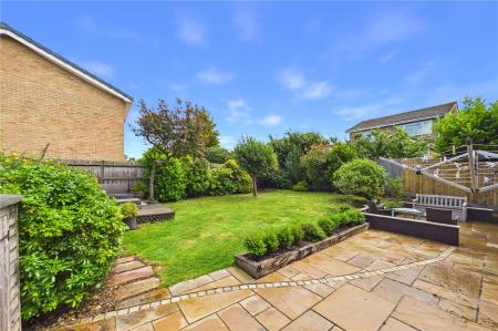 3 bedroom Detached house for sale in Columbine Road, Basingstoke
