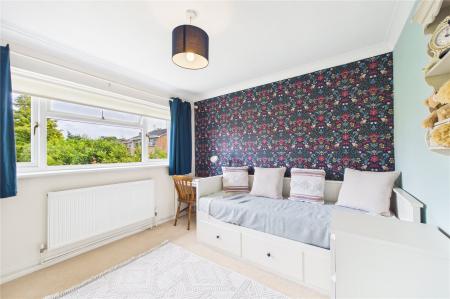 3 bedroom Detached house for sale in Columbine Road, Basingstoke