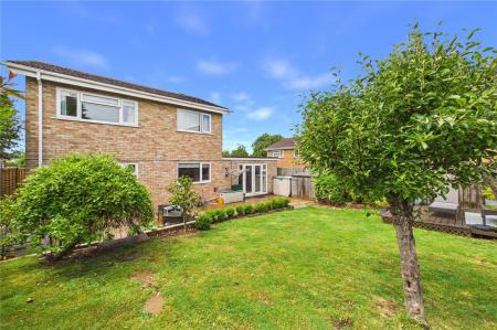 3 bedroom Detached house for sale in Columbine Road, Basingstoke