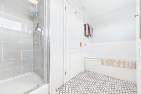 3 bedroom Detached house for sale in Columbine Road, Basingstoke