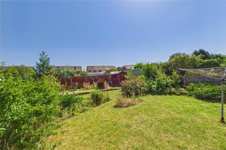 3 bedroom Semi-detached house for sale in Elmwood Way, Basingstoke