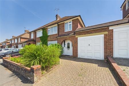 3 bedroom Semi-detached house for sale in Elmwood Way, Basingstoke