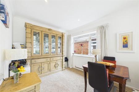 3 bedroom Detached bungalow for sale in Severn Gardens, Oakley