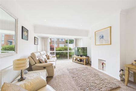 3 bedroom Detached bungalow for sale in Severn Gardens, Oakley