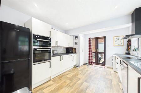 2 bedroom Detached bungalow to let in Portway, Riseley