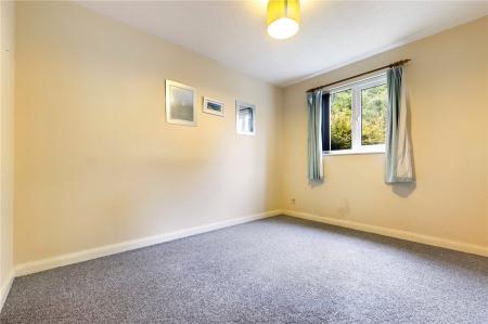 1 bedroom Ground floor flat to let in Monkswood Crescent, Tadley