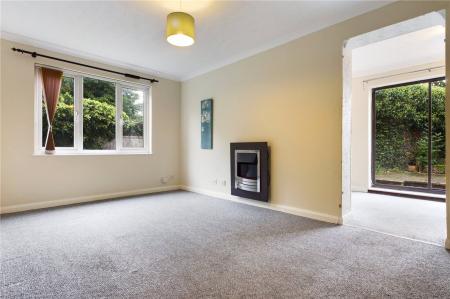 1 bedroom Ground floor flat to let in Monkswood Crescent, Tadley