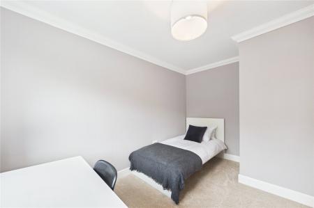 2 bedroom Semi-detached house for sale in Richards Field, Chineham