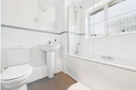 2 bedroom Semi-detached house for sale in Richards Field, Chineham