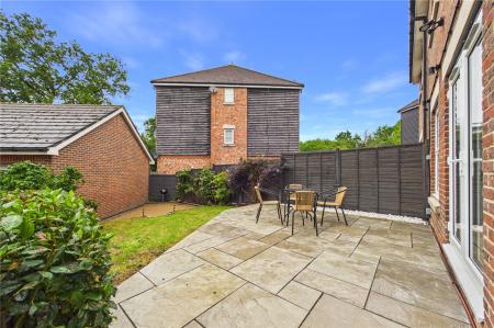 2 bedroom Semi-detached house for sale in Richards Field, Chineham