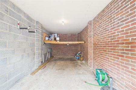 2 bedroom Semi-detached house for sale in Richards Field, Chineham