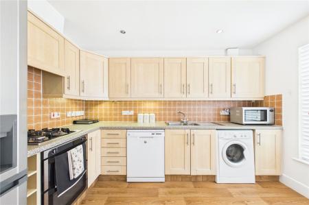 2 bedroom Semi-detached house for sale in Richards Field, Chineham