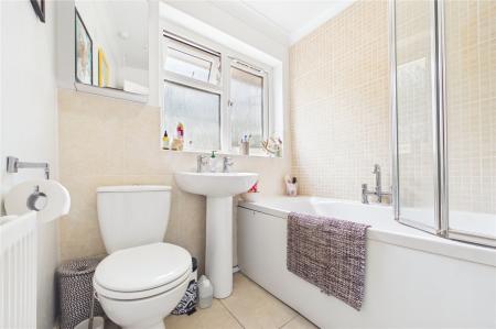 3 bedroom Terraced House for sale in Stratton Road, Basingstoke