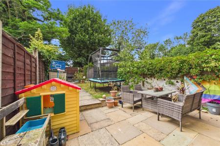3 bedroom Terraced House for sale in Stratton Road, Basingstoke
