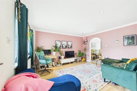 3 bedroom Terraced House for sale in Stratton Road, Basingstoke