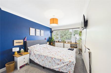 3 bedroom Terraced House for sale in Stratton Road, Basingstoke