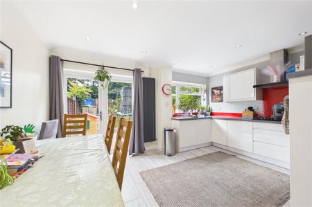 3 bedroom Terraced House for sale in Stratton Road, Basingstoke