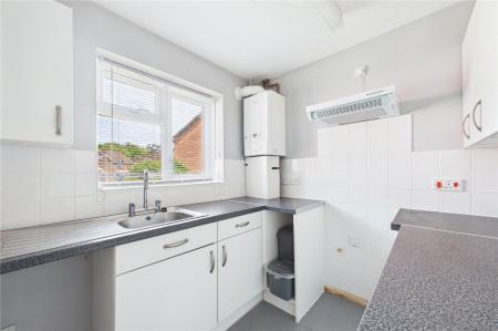 2 bedroom Terraced House for sale in Windsor Gardens, Basingstoke