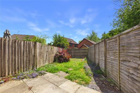 2 bedroom Terraced House for sale in Windsor Gardens, Basingstoke