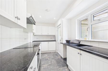 3 bedroom End of terrace house for sale in Queen Mary Avenue, Basingstoke