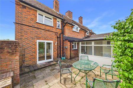 3 bedroom End of terrace house for sale in Queen Mary Avenue, Basingstoke
