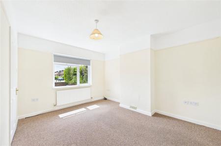 3 bedroom End of terrace house for sale in Queen Mary Avenue, Basingstoke