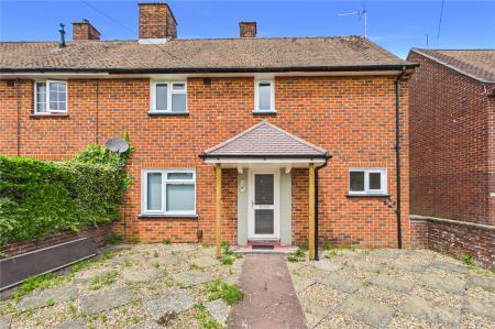 3 bedroom End of terrace house for sale in Queen Mary Avenue, Basingstoke