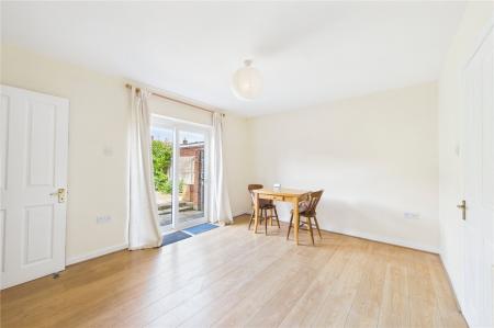 3 bedroom End of terrace house for sale in Queen Mary Avenue, Basingstoke