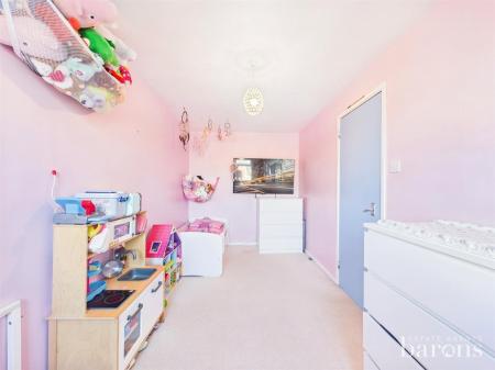 4 bedroom Terraced House for sale in Lehar Close, Basingstoke