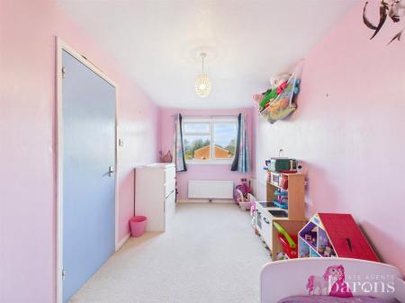 4 bedroom Terraced House for sale in Lehar Close, Basingstoke