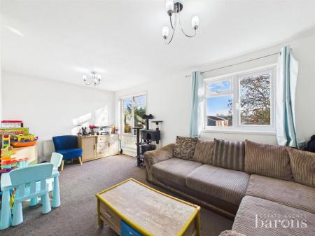 4 bedroom Terraced House for sale in Lehar Close, Basingstoke